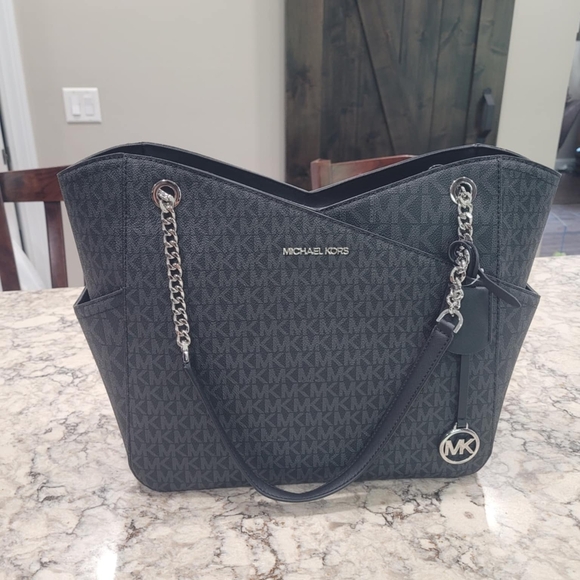 Michael Kors Black Tote with Signature Monogram NEW - Picture 2 of 7